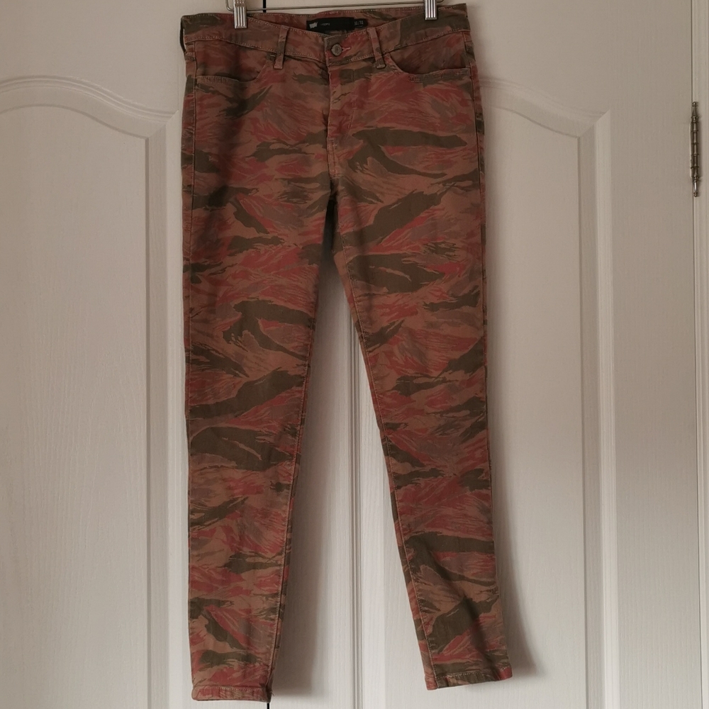 LEVIS JEANS - Picture 1 of 3